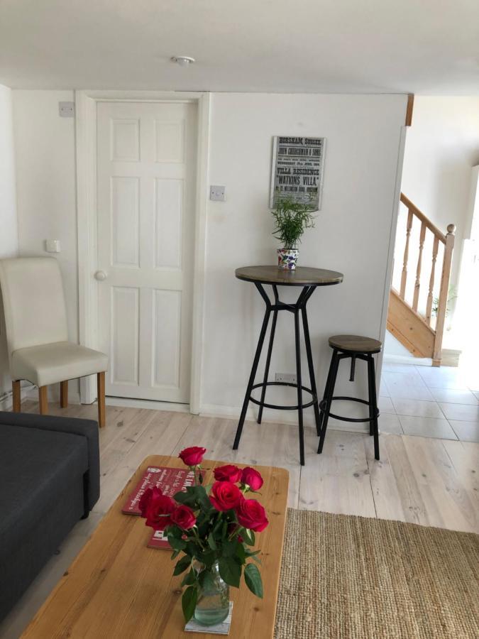 Kristina'S Coach House Apartment Horsham Ngoại thất bức ảnh
